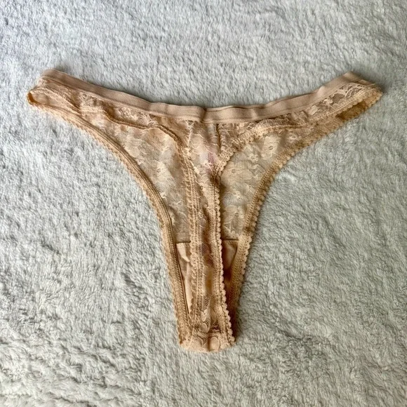 Lace Trim Thong Set (NWOT) - Picture 7 of 8